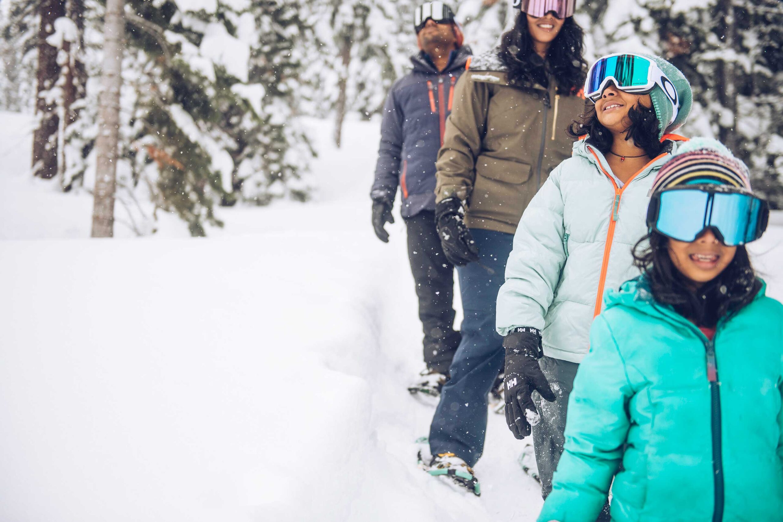 201902_nst_mabble_fam_snowshoe_757