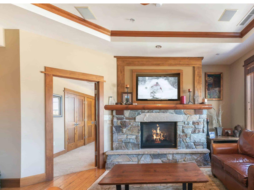 Are a Lodge and Cabin the Same?