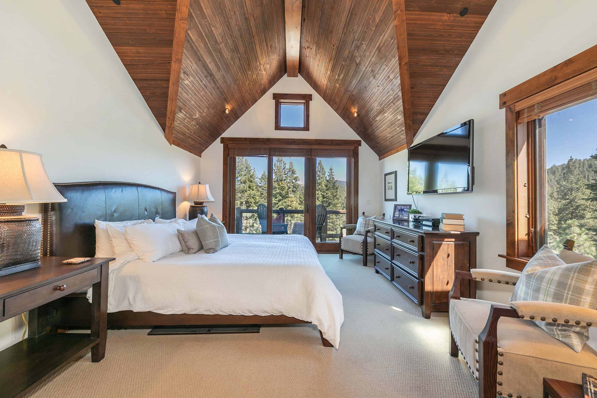 Where to stay in Tahoe during summer?